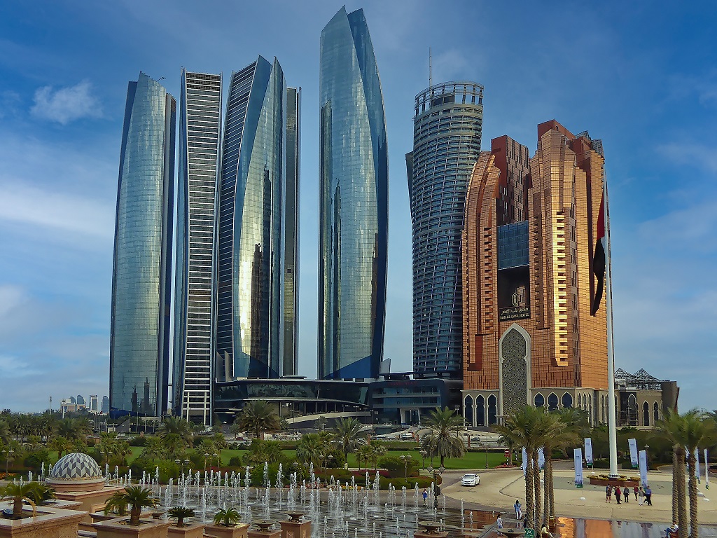 (Shqip) KROÇIERE NË DUBAI DHE ABU DHABI