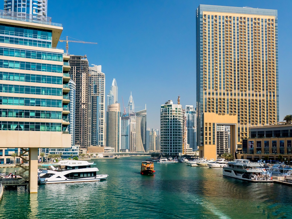 (Shqip) KROÇIERE NË DUBAI DHE ABU DHABI